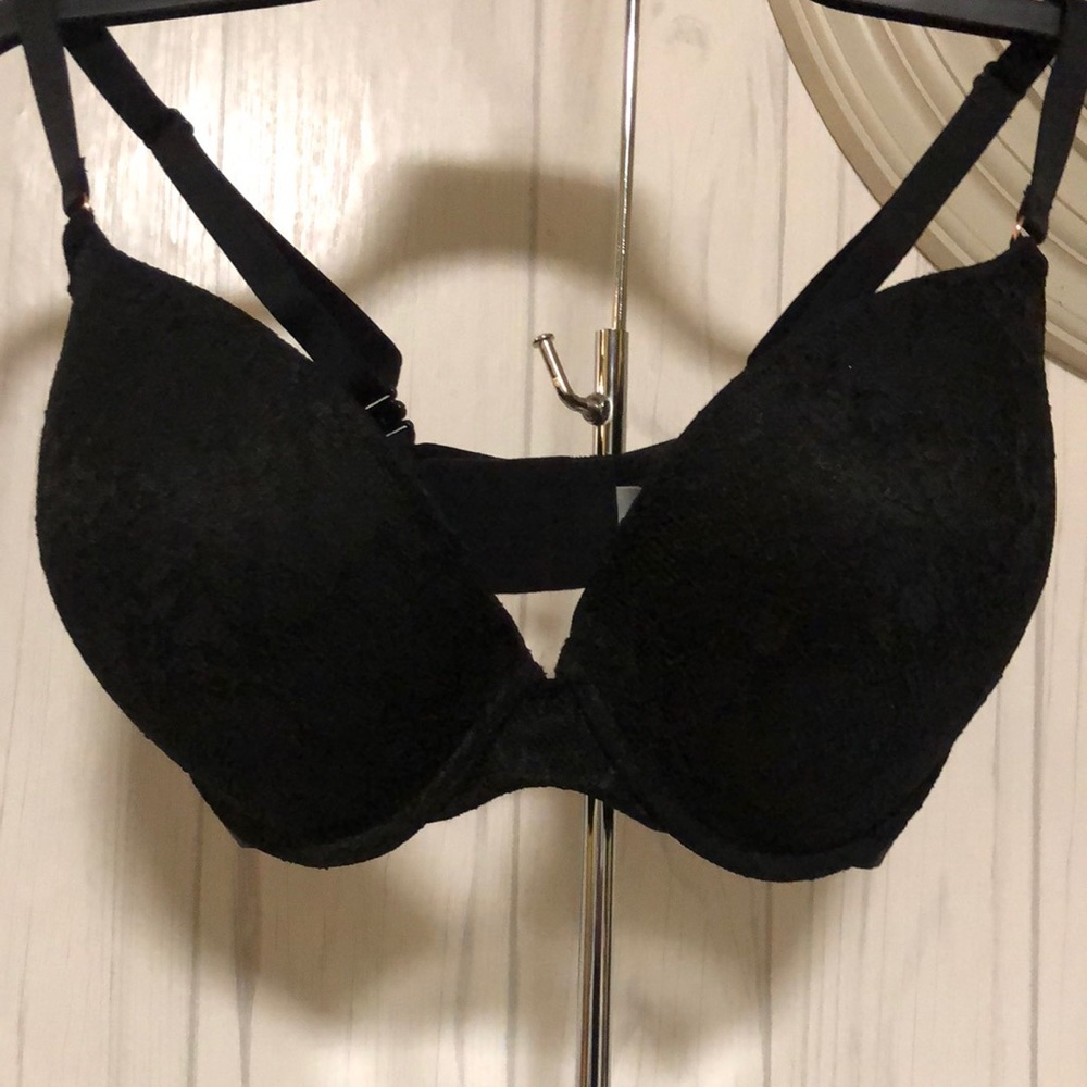 Woman’s 36DD bra